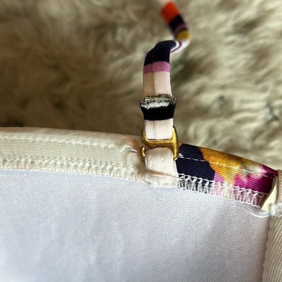 NWT Trina Turk bikini top Size 8 - Picture 9 of 11